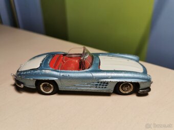 Tekno Mercedes 300 - 2