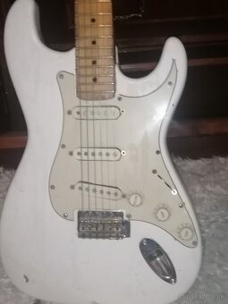 Sunn Mustang Stratocaster - 2