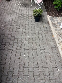 Čistenie zámkovych terás ,betónu ,terás atd. - 2