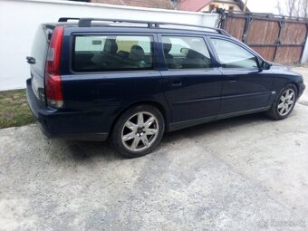 volvo V70 24d d5 120kv automat rv 2002.. 320 km - 2