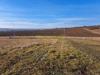 Pozemok 601 m2 v Štitároch - 2