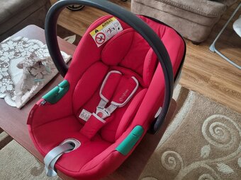 CYBEX Aton B2 i-Size Dynamic Red vajíčko - 2