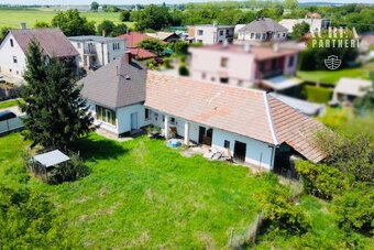 PREDAJ 4-IZB vidiecky rodinný dom Bruty, pri Štúrove-1732m2 - 2