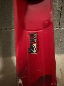 Predam lyze a lyziarky - 2