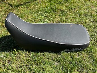 Honda XRV 750 africa twin sedadlo - 2