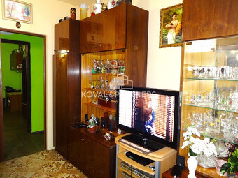 Na predaj 3-izbový byt s logiou 59,30m2 - Levice - 2