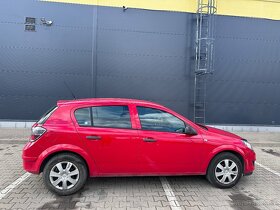 Opel Astra 1.4 Benzín 122 000 km - 2