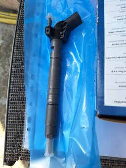 Bosch tryska Audi VW 0 986 435 357 - 2
