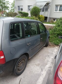 Rozpredám Touran 1.9 74 kw - 2