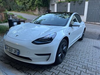 Tesla model 3 - 2
