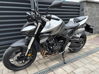Honda cb1000 hornet - 2