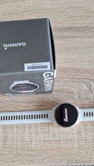 Garmin Forerunner 965 hodinky, Whitestone/Powder Gray - 2