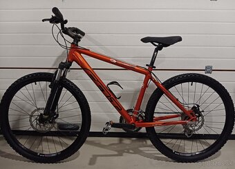 FELT Q220, kolesá 26", rám 18" - 2