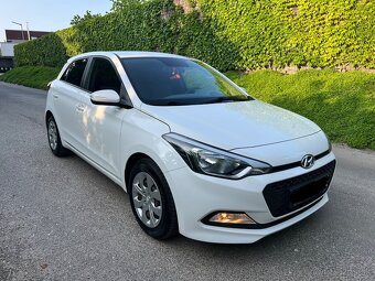 Hyundai i20 1.2 benzin // 1 majitel // 82 tis km // SR - 2