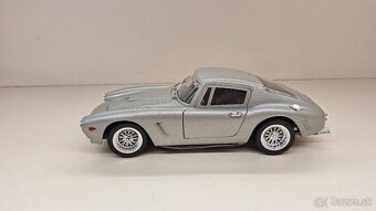 1:18 FERRARI 250GT BERLINETTA - 2
