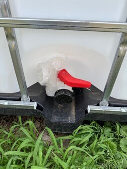 IBC kontajner 1000l - 2