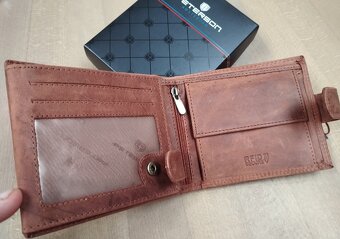 Kožená peňaženka značky Peterson - 2