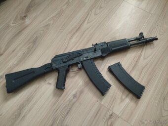 AK105 E&L essential - 2
