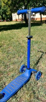 Detská kolobežka s LED kolieskami - 2