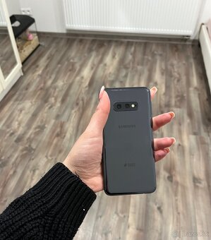 Mobil Samsung Galaxy S10e - 2