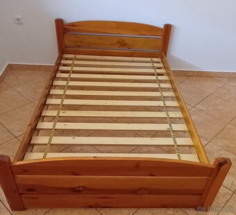Masívna posteľ - 2
