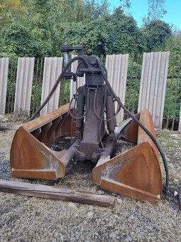 CAT M322C MH r.v. 2005 + DRAPÁK 2m³ - Material Handler - 2