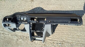 Airbagy superb2 palubovka cierna aj siva - 2