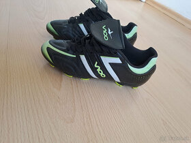 Športová obuv – čierno zelené kopačky - 2