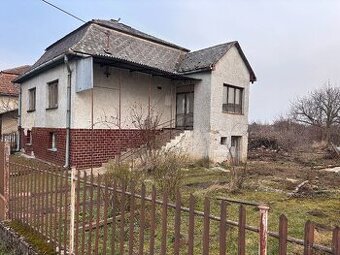 MALÝ HORES-rodinný dom-podpivničený - 2