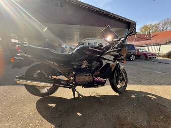 Kawasaki gpz 1100 - 2