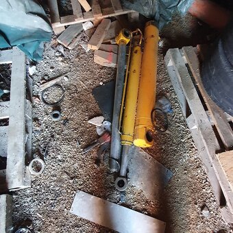 Náhradné diely na JCB 3CX - 2