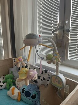 Kolotoč nad postýlku Fisher Price - 2