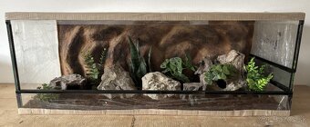 Terárium 110x50x40 s 3D stenou - 2