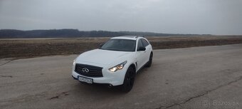 Infiniti QX70 S prémium - 2