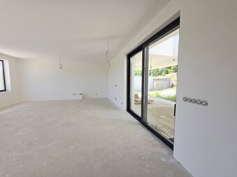 Ponúkame na predaj novostavbu 5+kk RD, Divina, R2 SK. - 2