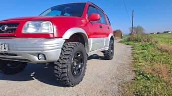 235/60r16 maxxis - 2