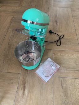 Predám kuchynského robota - 2