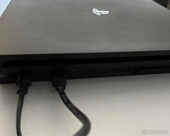 Predám PlayStation 4 Pro (1TB) Perfektny stáv - 2
