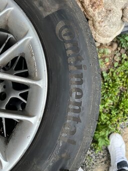 Elektrony a gumy continental 195/65 r15 v - 2