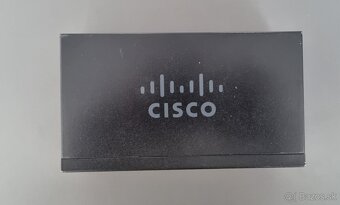 5x malý cisco switch 100Mbit 16 portov | SF11OD-16 - 2