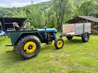 Predám traktor Zetor 25 s brzdenou vlečkou - 2