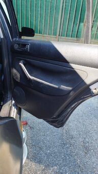 Zadné dvere Bora kombi,pravé - 2