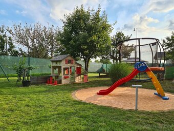 Záhrada v tichej časti Serede - 2