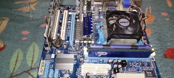Set Gigabyte GA-MA78LM-S2 + AMD CPU + 4GB RAM + Karty - 2