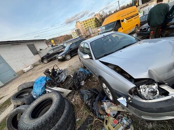 Toyota avensis 2.0i Rozpredam na náhradné diely - 2