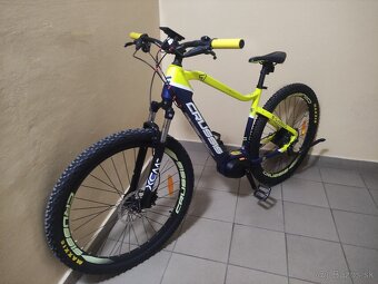 Crussis 7.7 e largo - 2