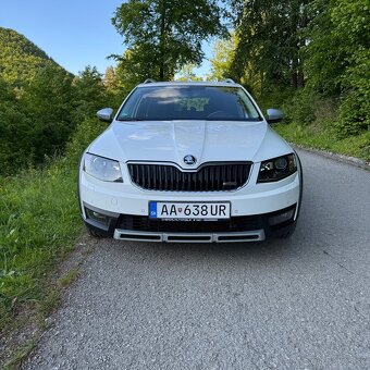 Škoda Octavia Scout 2.0 TDi 110kw 4x4 - 2