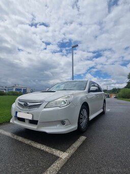 Predám Subaru Legacy 2.0 2012 4x4 - 2