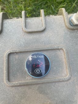 12 v 100 Ah Li Ion bateria + 20 v lion nabíjačka - 2