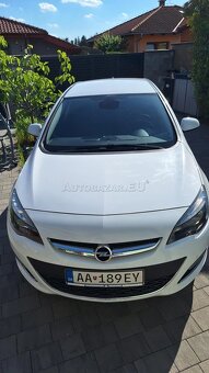 Opel Astra 1.4 Turbo 140k Cosmo A/T - 2